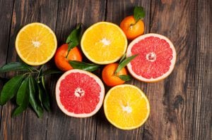 Las frutas cítricas, entre ellas la naranja, le aportan gran cantidad de vitamina C al organismo.