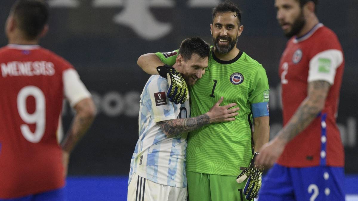 Argentina-Chile: Claudio Bravo y la atajada del partido a Messi