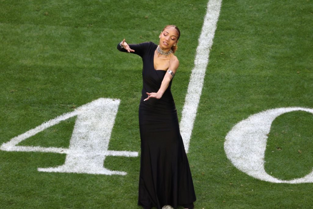 Justina Miles también interpretó el lenguaje de señas en el Super Bowl LVIFoto: Rob Carr/Getty Images.