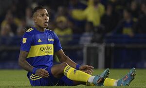 Boca Juniors' Colombian forward Sebastián Villa gestures during an Argentine Professional Football League match against Tigre at the "Bombonera" stadium in Buenos Aires on June 15, 2022.
JUAN MABROMATA / AFP