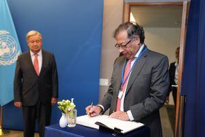 Gustavo Petro y António Guterres en Naciones Unidas.