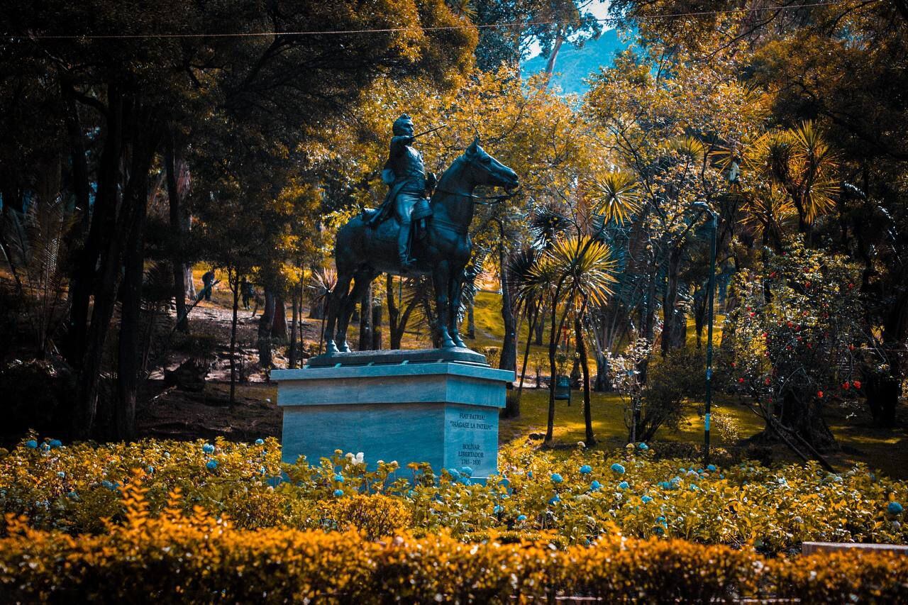 La escultura Bolívar Ecuestre regresó al Parque la Independencia en Bogotá