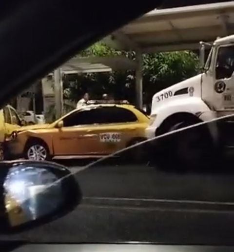El choque involucró incluso a algunos taxis.
