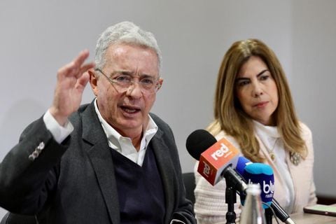 Alvaro Uribe Vélez rueda de prensa