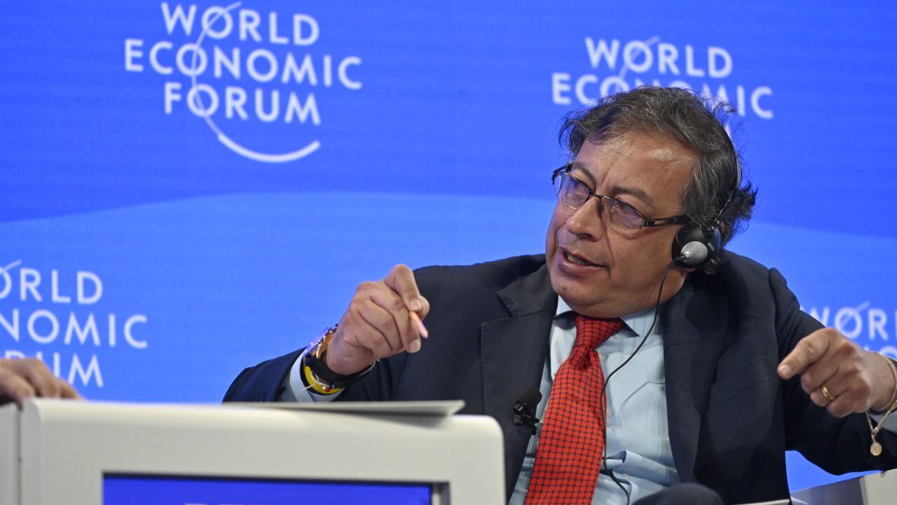 Anarquía de capitalistas”: presidente Petro lanzó agudas pullas en su  discurso en el Foro Económico Mundial