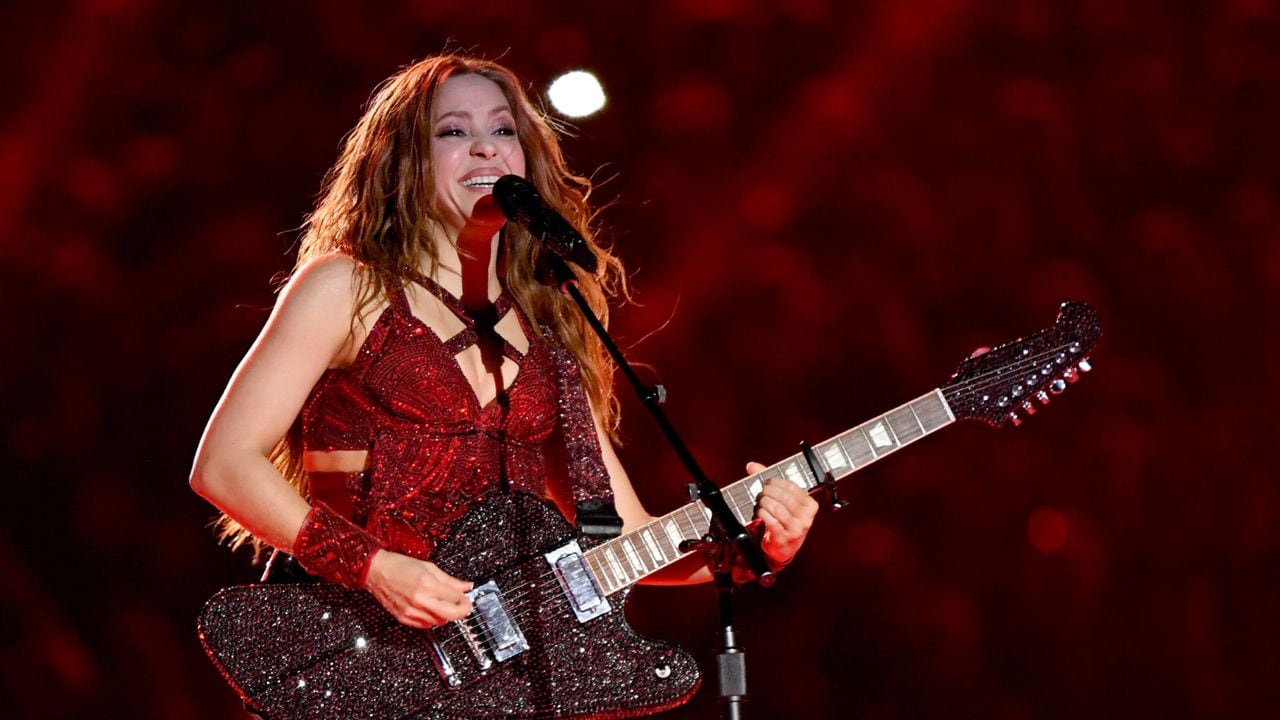 Shakira y otros cantantes que monetizan su tusa