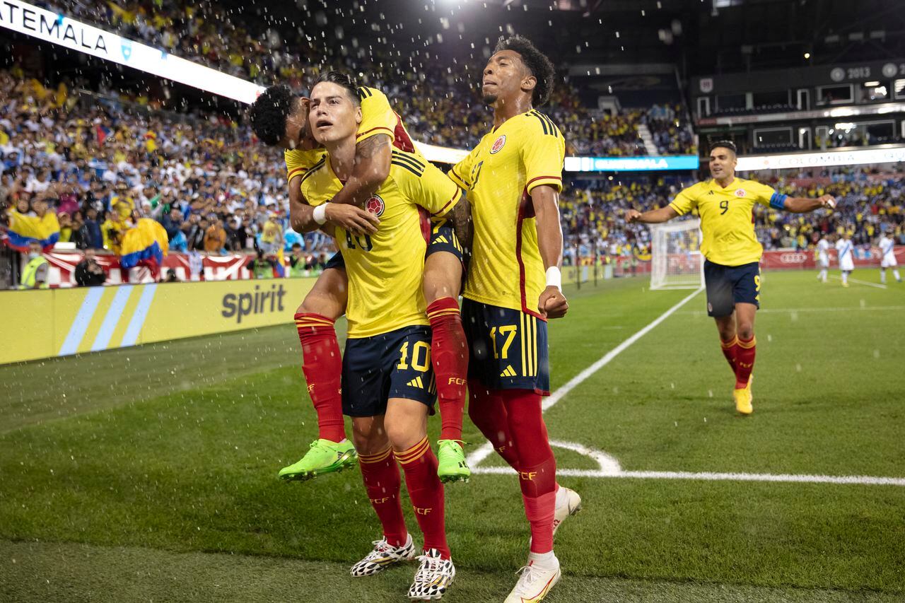 Colombia�s James Rodriguez (2L) celebrates his goal with teammates during the international friendly football match between Colombia and Guatemala at Red Bull Arena in Harrison, New Jersey, on September 24, 2022. (Photo by Andres Kudacki / AFP)