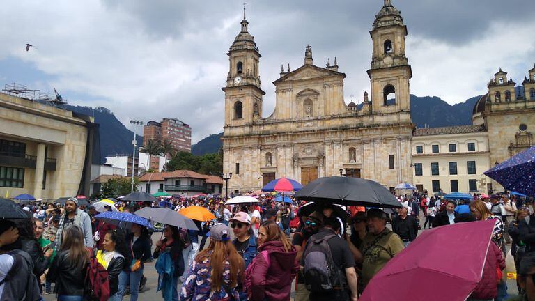 Docentes protestaron en la Plaza de Bolívar y pidieron ser escuchados