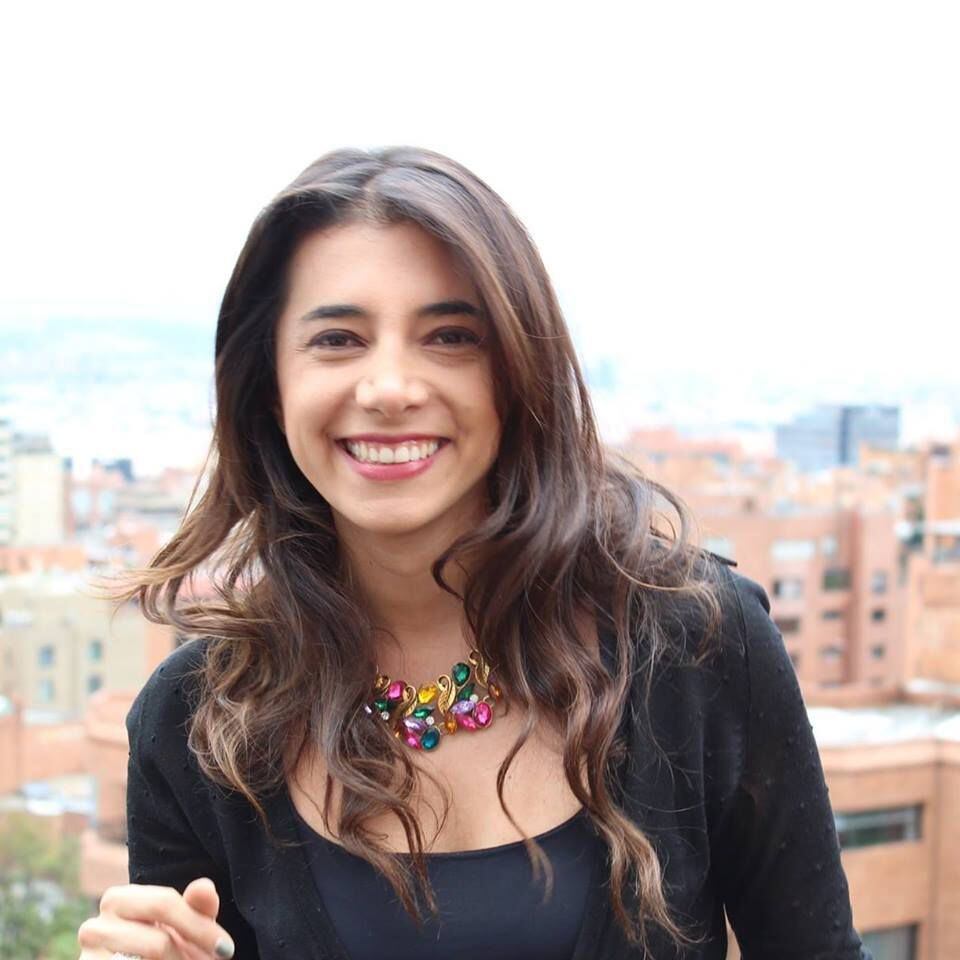 La autora del libro Ecosistema de Bienestar y Felicidad Corporativa es Pilar Ibáñez