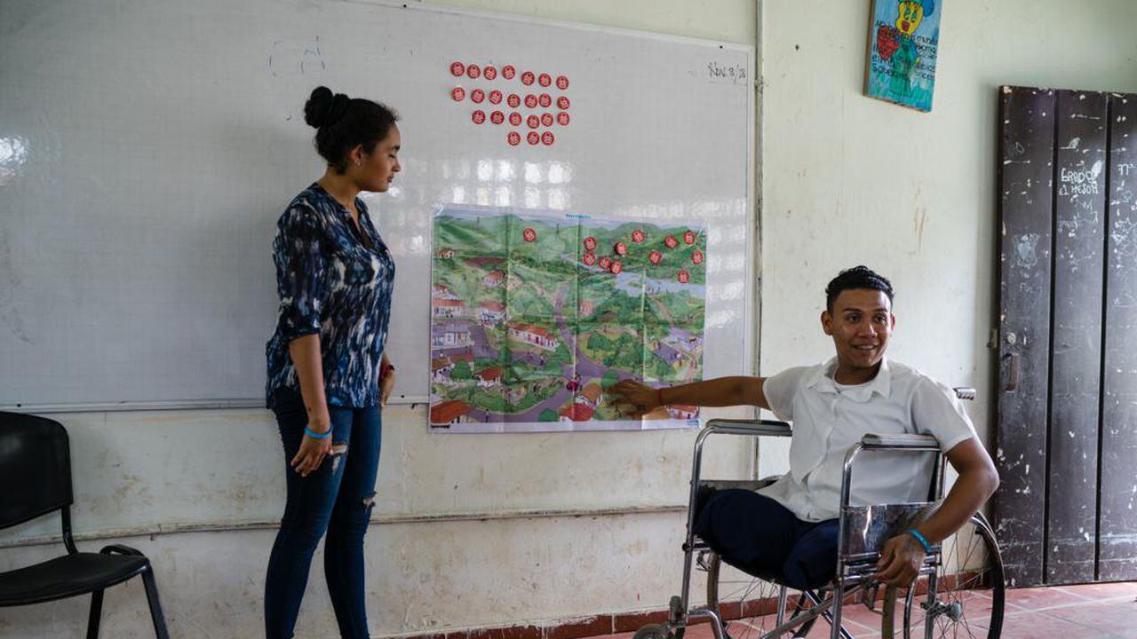 Organizaciones de acción contra minas antipersonal lanzan campaña para pedir respeto a sus labores en Colombia