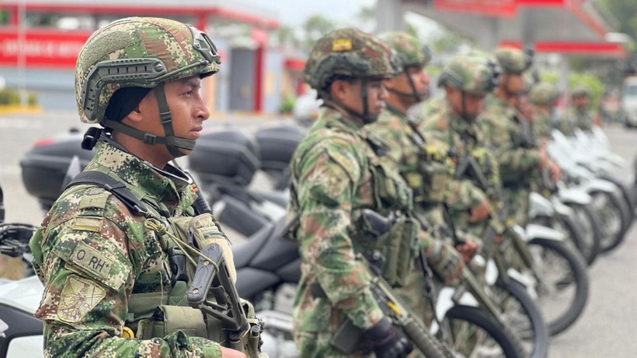 Ejército Nacional patrulla el Bajo Cauca antioqueño en medio del paro de mineros.