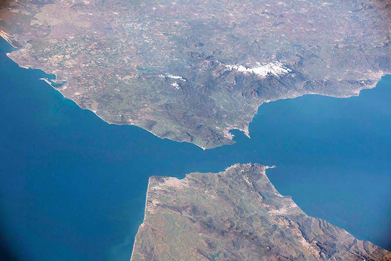 El invento serviría para cruzar en menor tiempo el estrecho de Gibraltar.
