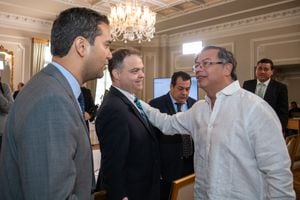 Presidente Gustavo Petro en reunión con Alcaldes