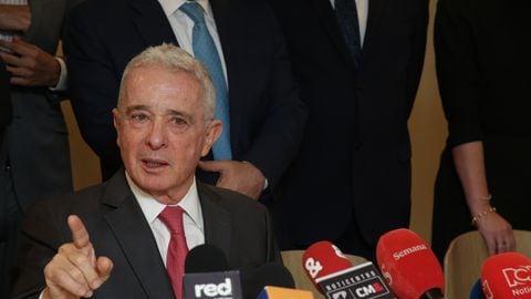 Rueda de Prensa expresidente Álvaro Uribe Vélez y el Centro Democrático