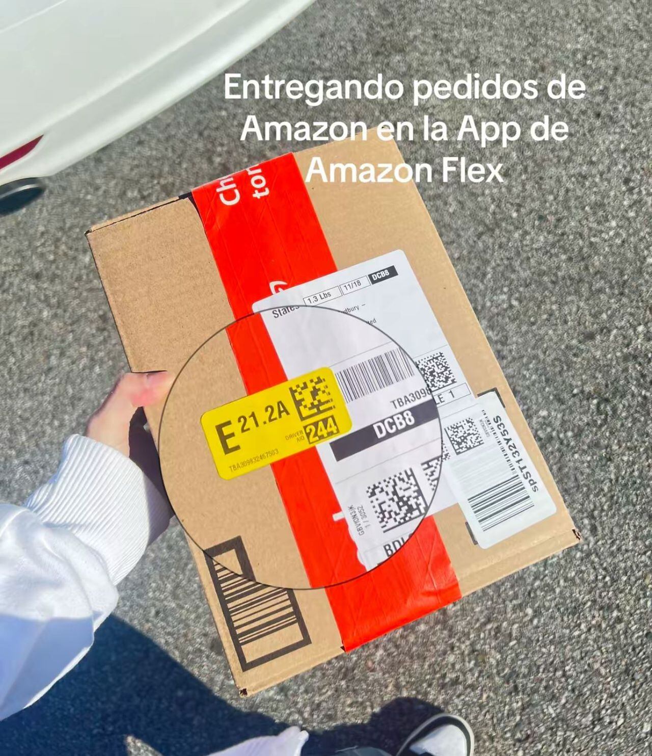 Otro de los empleos es de domiciliario de paquetes de Amazon
