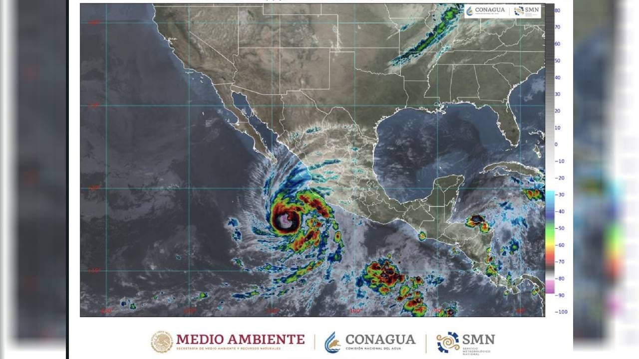 México en alerta por el paso del huracán Norma.