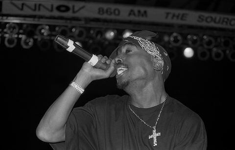 Tupac Amaru Shakur también conocido como 2Pac, simplemente Tupac, fue un rapero y actor estadounidense. Es considerado por muchos como uno de los raperos más importantes de todos los tiempos, y más influyentes de la historia del rap.  (Photo By Raymond Boyd/Getty Images)