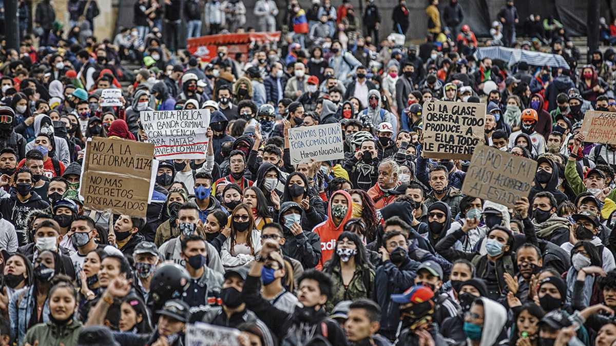 Miles de colombianos han salido a protestar de manera pacífica. El Gobierno debe escuchar sus reclamos y brindar soluciones urgentes. El empleo es el clamor más importante.