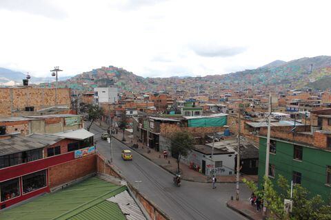 Integración Social señaló que gracias a las transferencias monetarias del Ingreso Mínimo Garantizado, el Gobierno de la alcaldesa Claudia López ha alcanzado una reducción de la pobreza en Bogotá en 1.9 puntos porcentuales, y una reducción de pobreza extrema en 2.3 puntos porcentuales.