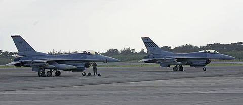 El Ejército de Estados Unidos descartó entregar a Ucrania los tan ansiados aviones de combate F-16  (Photo by Kyodo News via Getty Images)