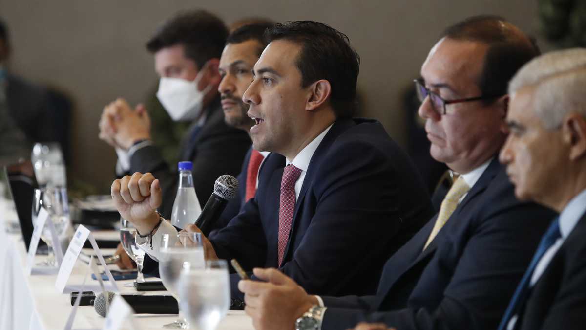 Registrador Alexander  Vega y Ministro del Interior Daniel Palacios, adelantan la  Comisión Nacional de Garantías Electorales