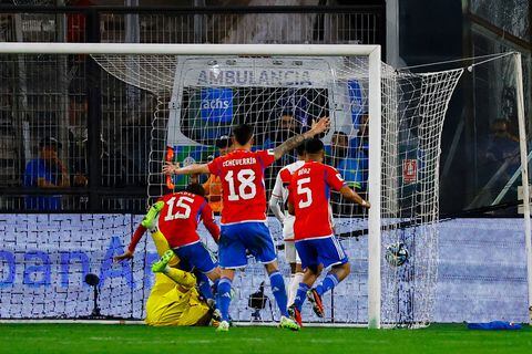 Diego Valdés marcó a favor de Chile ante Perú
