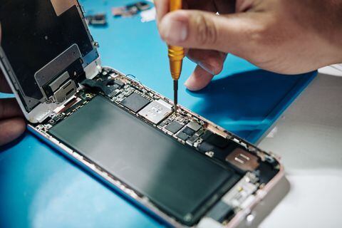 ¿Cuánto vale reparar un iPhone 15?