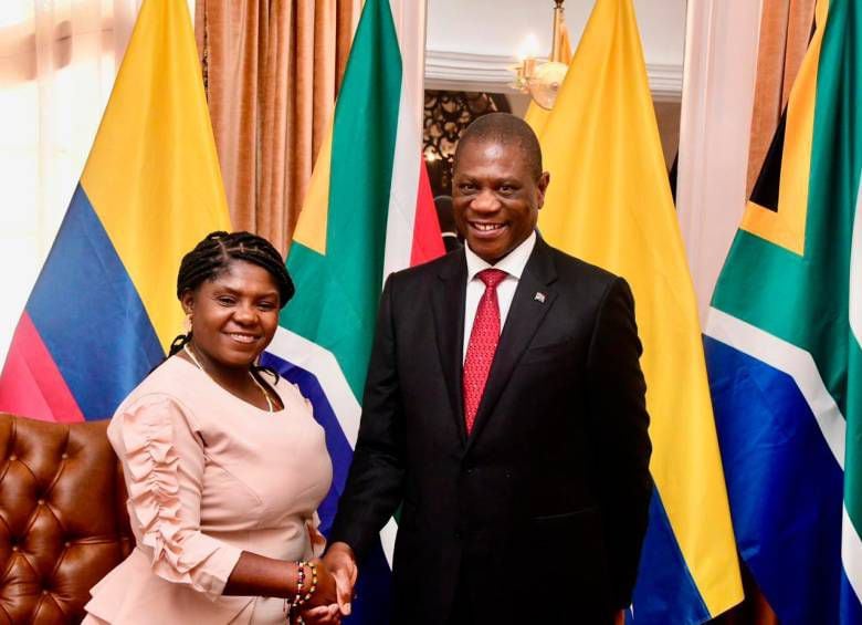 La vicepresidenta visitó Sudáfrica con el objetivo de fortalecer las relaciones entre Naciones.