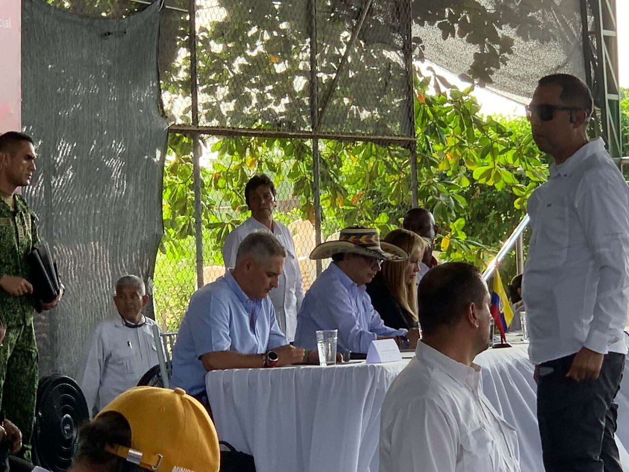 Encuentro entre Gustavo Petro y el gobernador de Antioquia, Andrés Julián Rendón.