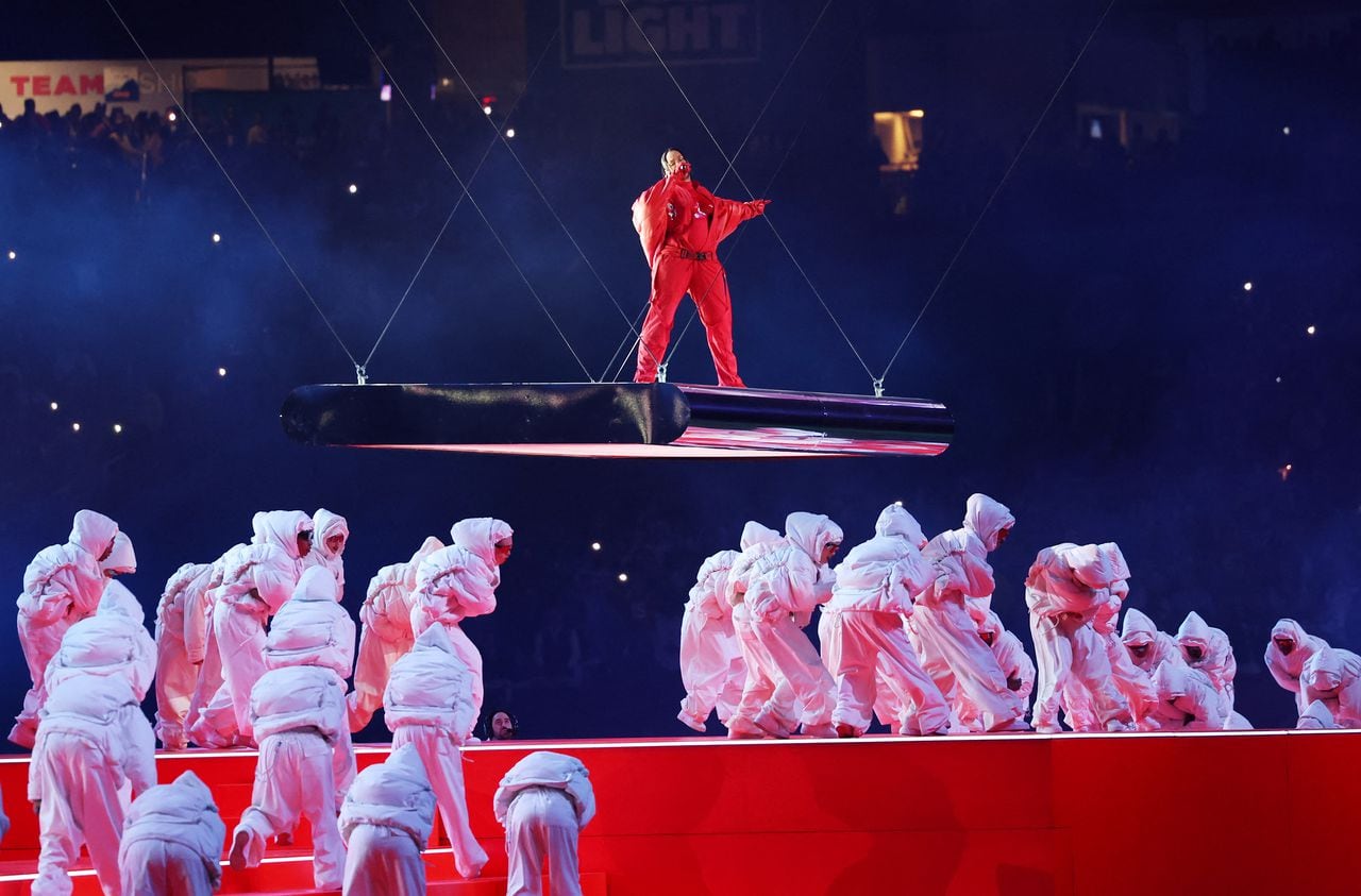 Rihanna fue la protagonista del show del medio tiempo del Super Bowl 2023. Foto: AFP.