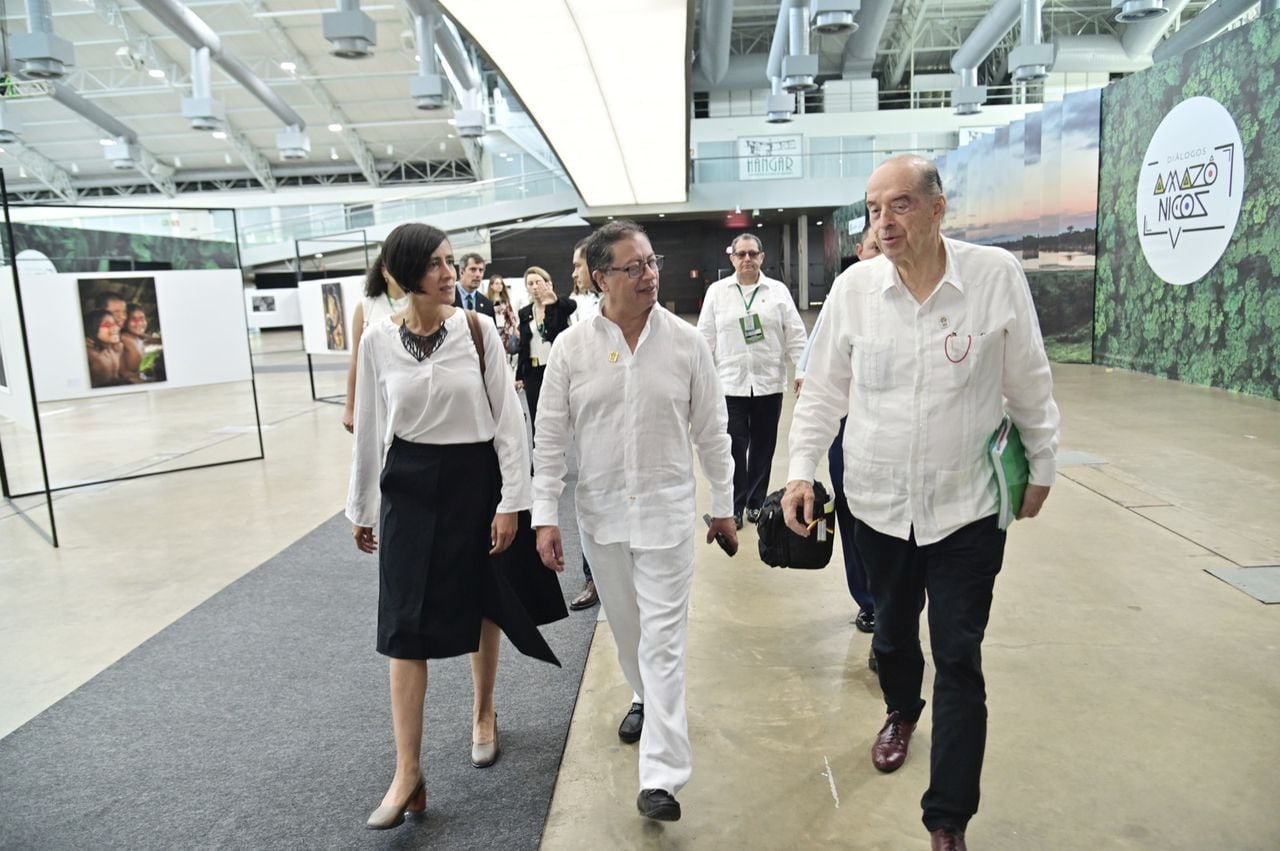 Presidente Gustavo Petro en Brasil para participar en la cumbre de la amazonía "juntos por nuestros bosques"