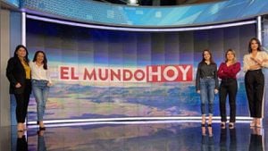 Presentadora de Noticias Caracol suspendió un segmento por culpa de la tos. Foto Instagram @carobejaranob