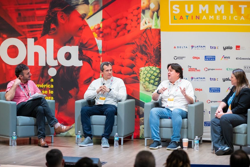 El panel se trató de cómo crear estrategias de negocio ganadoras en Latinoamérica y anticiparse a los nuevos comportamientos de los
consumidores.