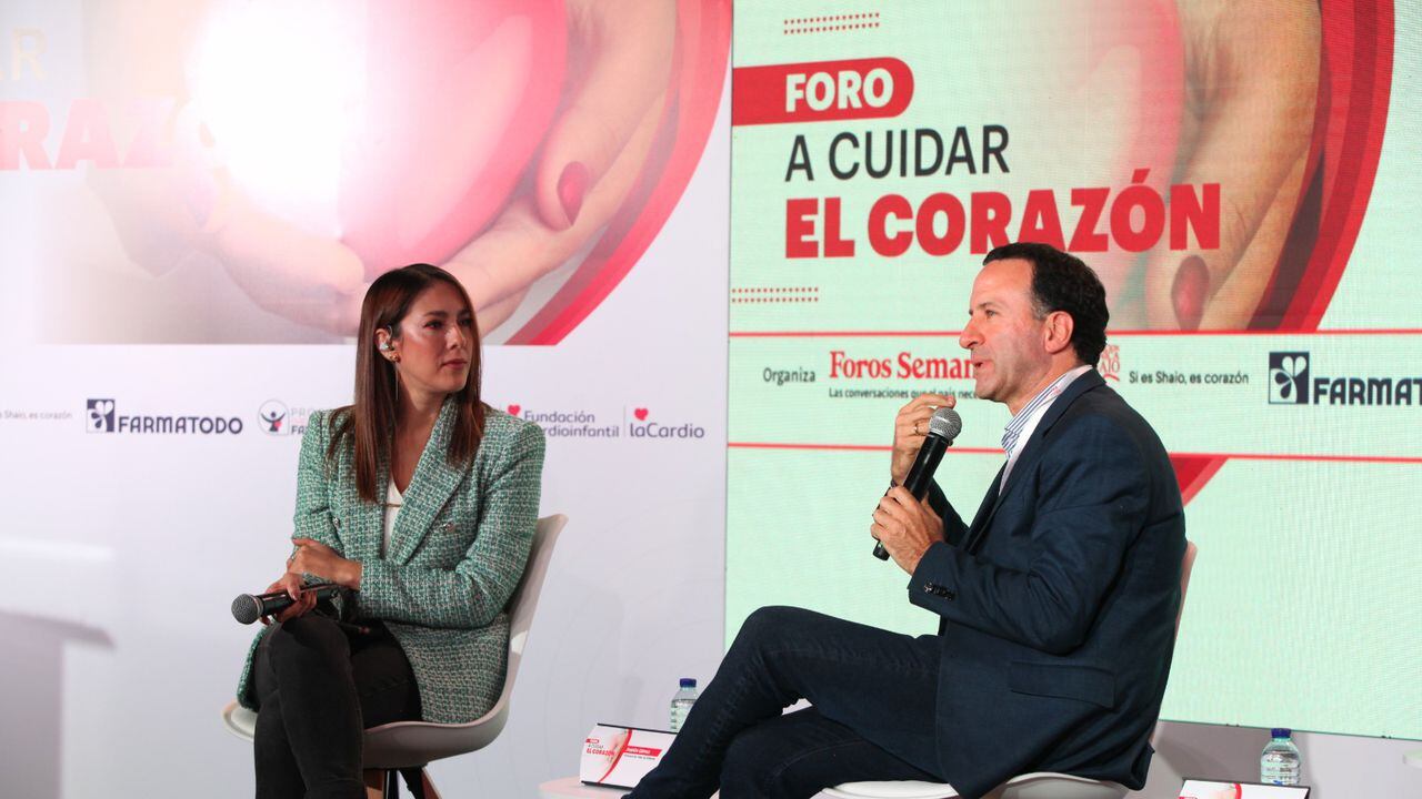 Juanita Gómez, directora de Video de Semana; y Felipe Arias, periodista