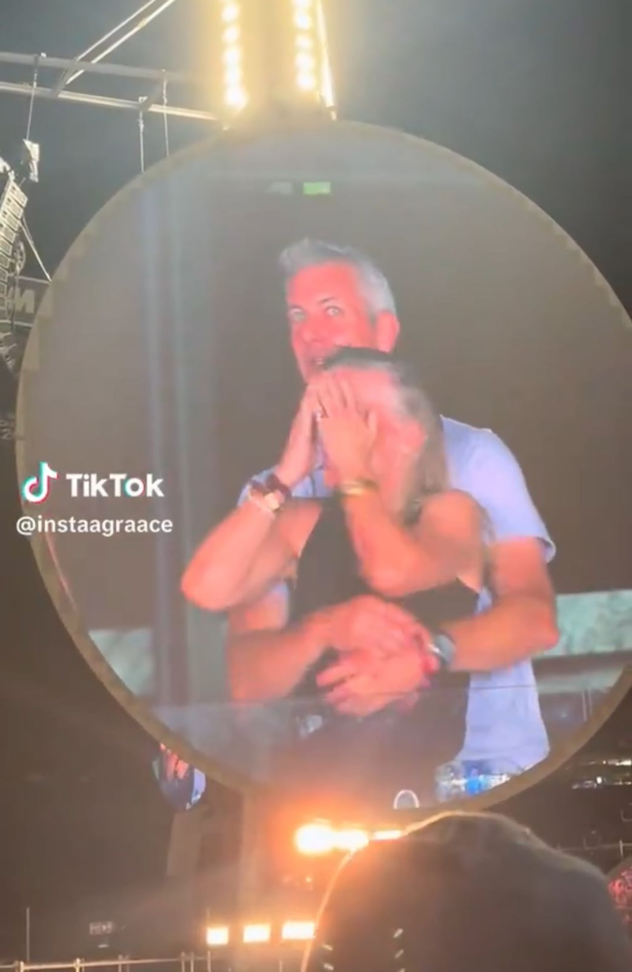 La pareja estaba disfrutando de un concierto de la agrupación en Boston