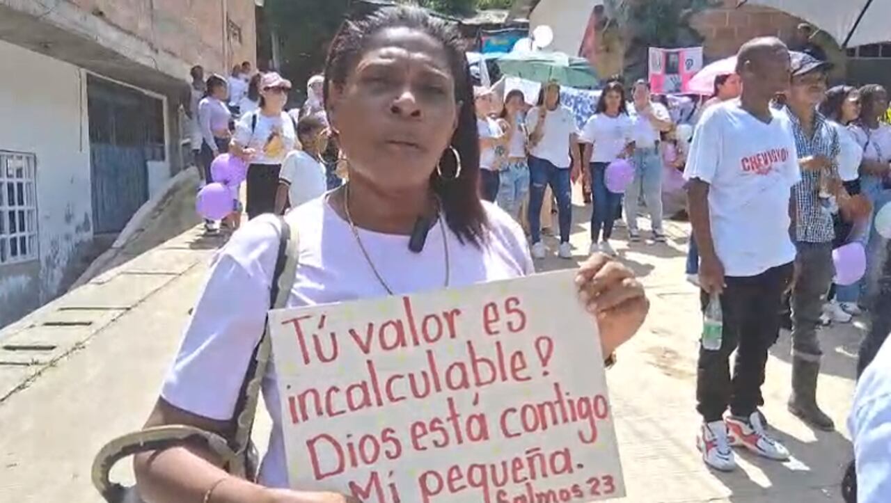 Desde el ámbito educativo, Gisely Díaz Mosquera, docente de la Institución Educativa Francisco Javier Cisneros, manifestó su rechazo a la agresión.