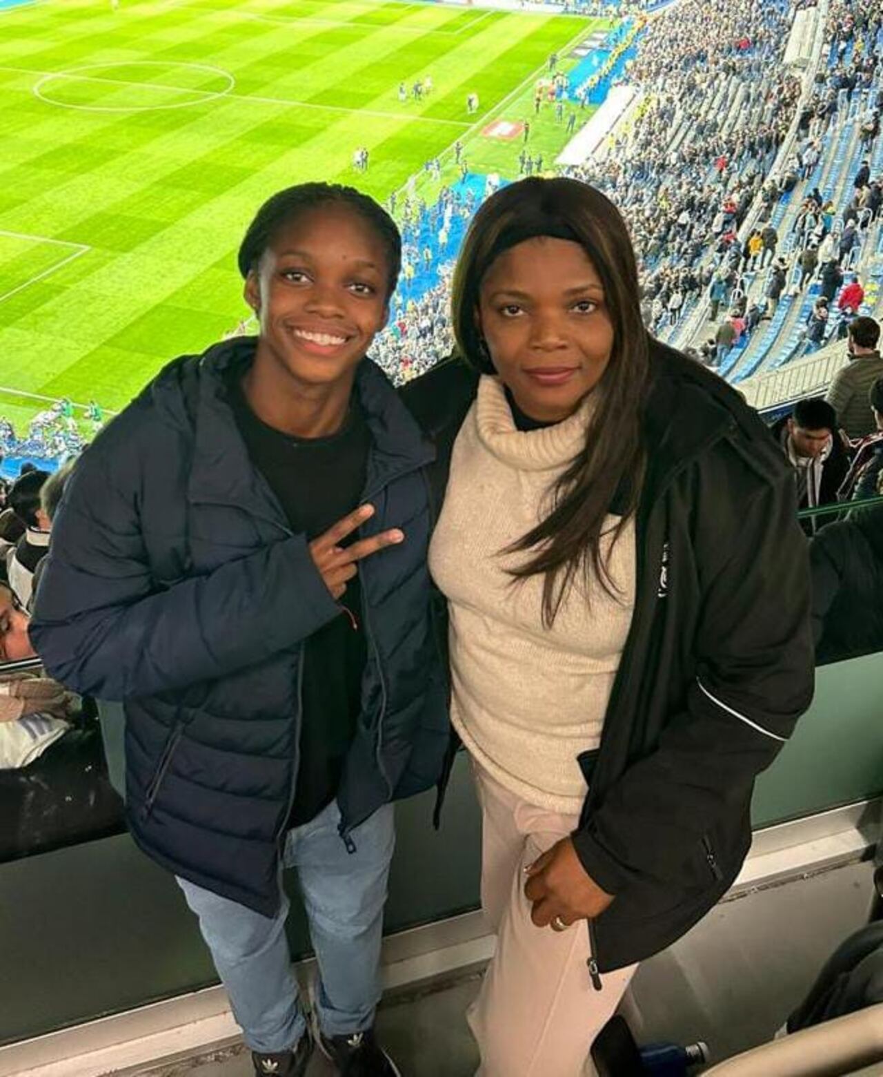 Herlinda Caicedo, madre de Linda Caicedo, la acompaña cada vez que puede en sus entrenamientos y viajes por el mundo.