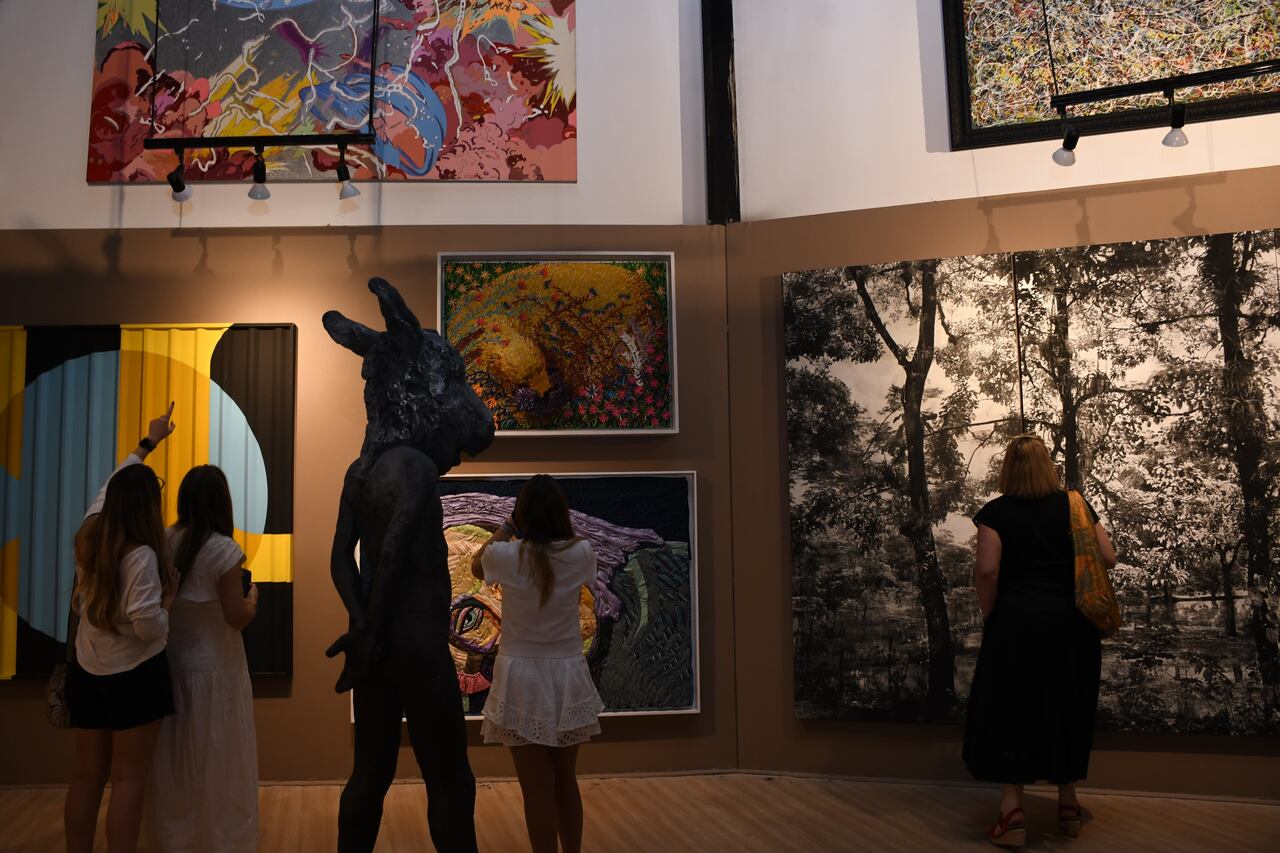 Obras de Botero, Obregón y Negret, hacen parte de la mayor exposición de arte del año en la Biblioteca Departamental