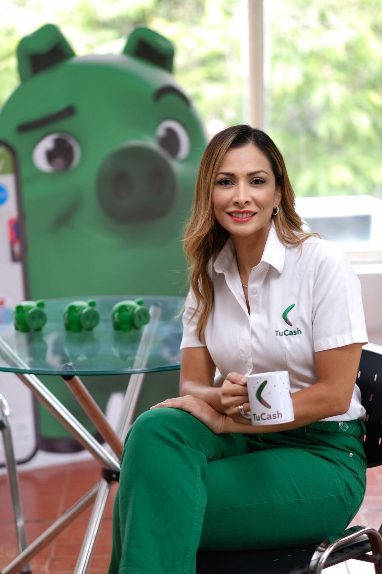 Olivia González, fundadora y CEO de TuCash, asegura que no se deben crear empresas pensando en venderle al vecino, sino al mundo. Foto: TuCash / El País.