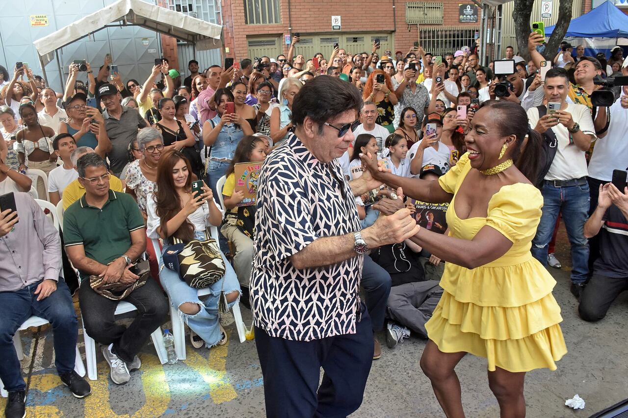Homenaje al Maestro Fruko en el Barrio Obrero.