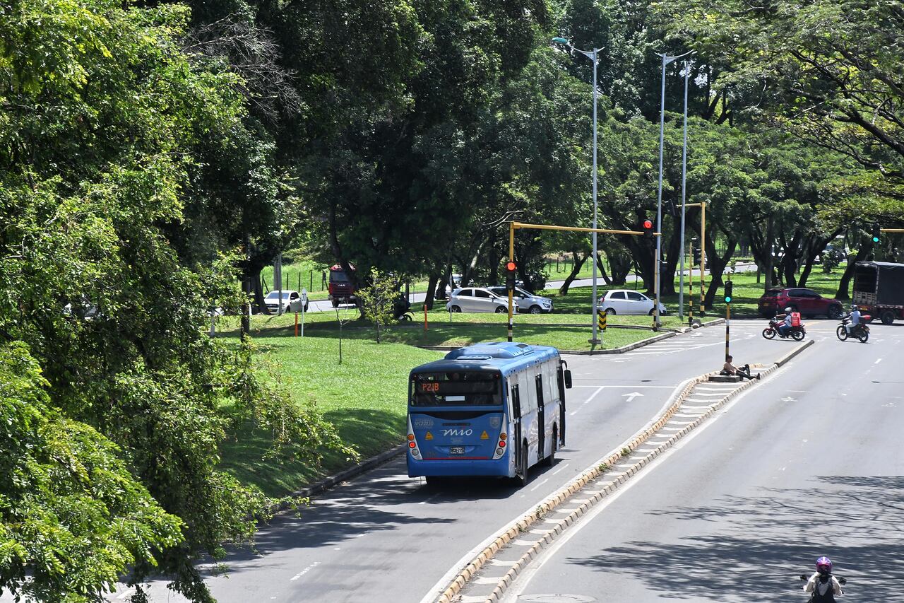 Polémica por la adjudicación del Tramo III de la Troncal Oriental del MÍO; Contraloría advierte irregularidades. Foto José L Guzmán. EL País