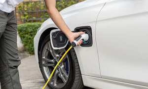 Así se cargan los carros eléctricos en Colombia.