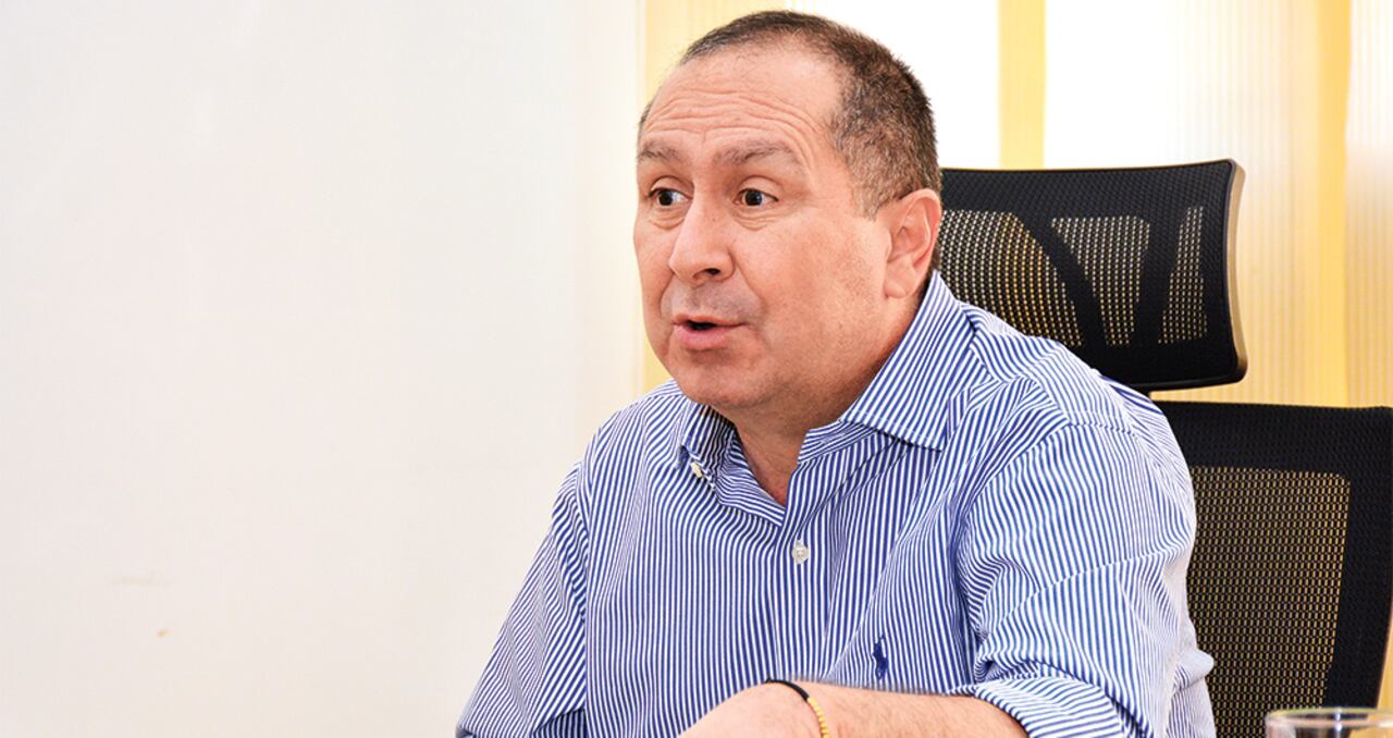 El alcalde de Tuluá, Gustavo Vélez, aseguró que no tiene protección suficiente ante un atentado con fusil. Los concejales tampoco tienen esquemas de seguridad.