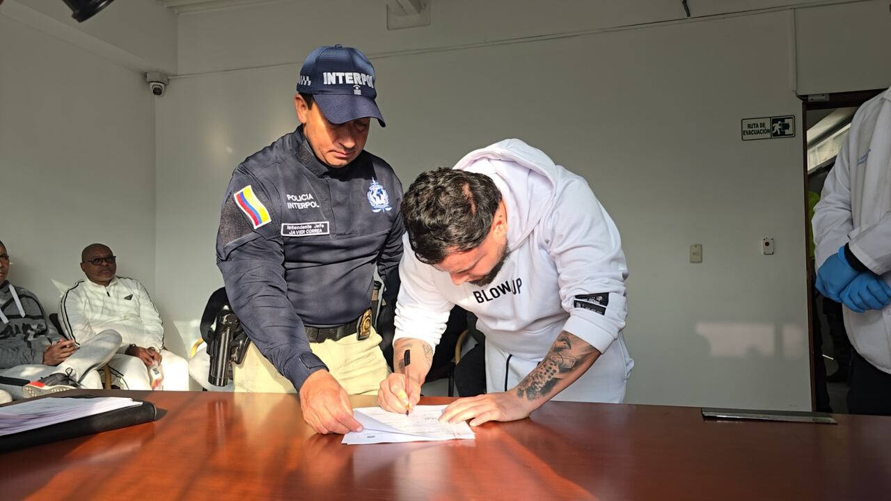 Los ciudadanos colombianos firmaron las respectivas actas de buen trato de las autoridades nacionales a la hora de ser extraditados a los Estados Unidos.