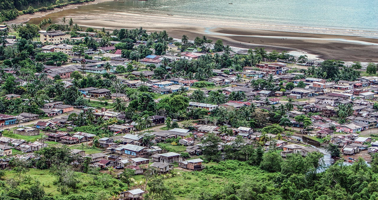 Bahía Solano es uno de los centros de acopio de cocaína más grandes de Colombia. Delincuentes se pelean la plaza para delinquir.