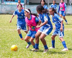 Equipos de todo el país disputan los octavos de final en Palmira.