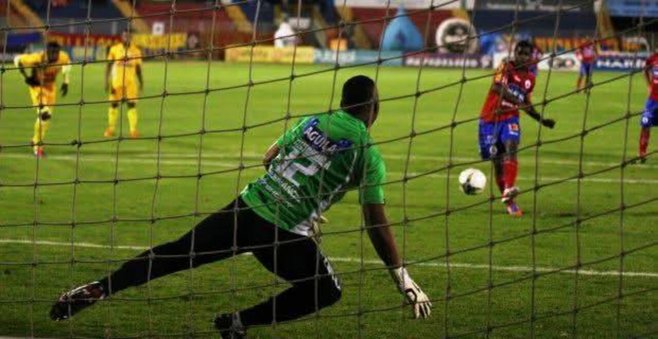 Este exfutbolista, que fue mediocampista y vistió más de 10 camisetas de clubes entre 2005 y 2017, se convirtió en referente en 2 ascensos de equipos históricos del fútbol colombiano.