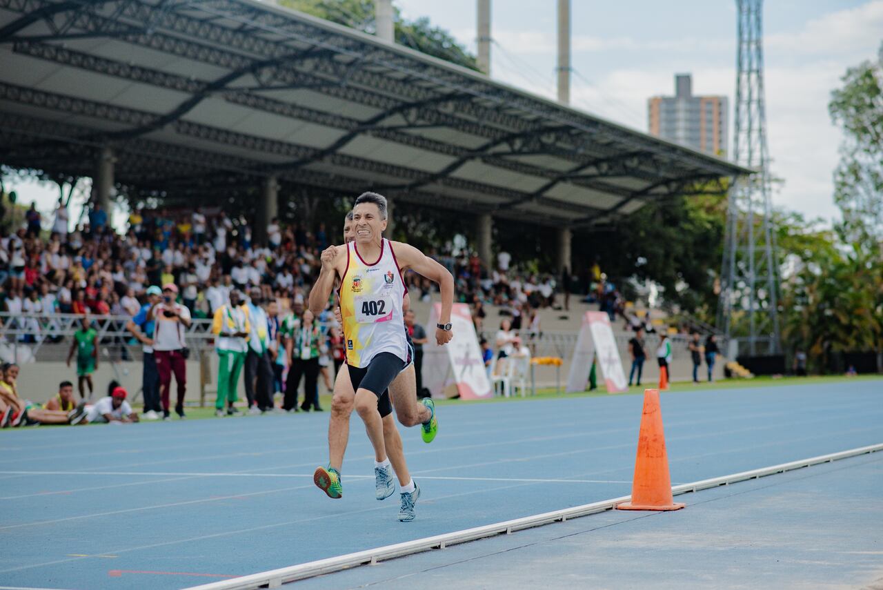 Un total de 2.500 docentes, directivos docentes y personal administrativo de las instituciones oficiales de Colombia participaron de la final nacional de los Juegos Deportivos Nacionales del Magisterio 2024, que este año contó como sede a Bucaramanga, Santander.