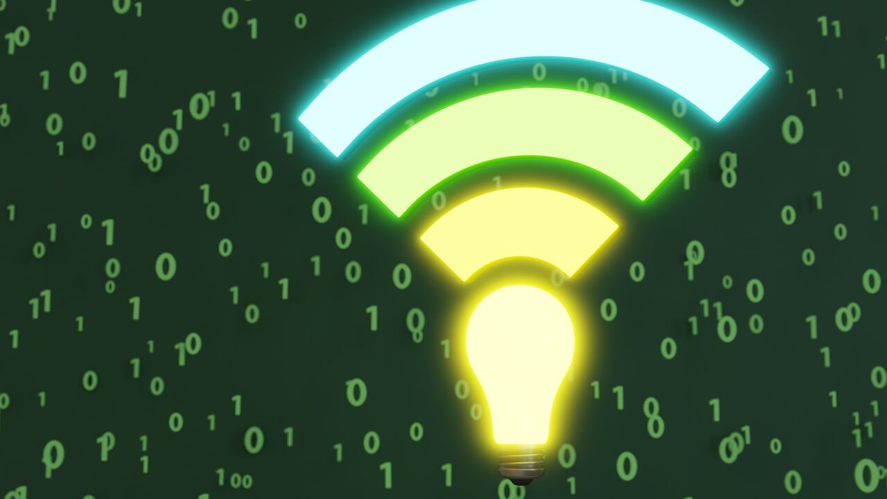 Desde su exitoso testeo con velocidades de hasta 10,5 Gbps, el Li-Fi se presenta como una alternativa revolucionaria en el mundo de las comunicaciones inalámbricas.