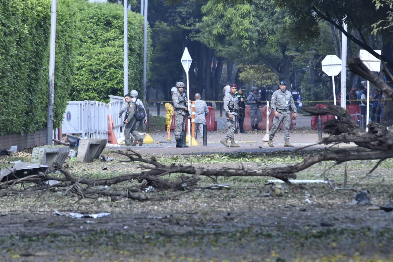 Explosión frente a la base aérea marco Fidel Suárez en Cali